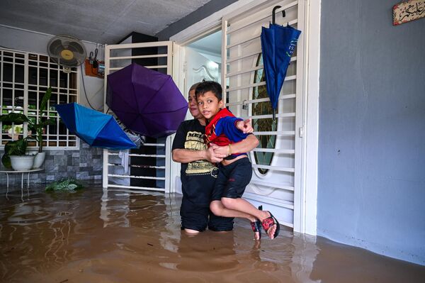 Средства пойдут на оказание медицинской помощи пострадавшим и другие срочные нужды, возникшие в связи с наводнением - Sputnik Грузия