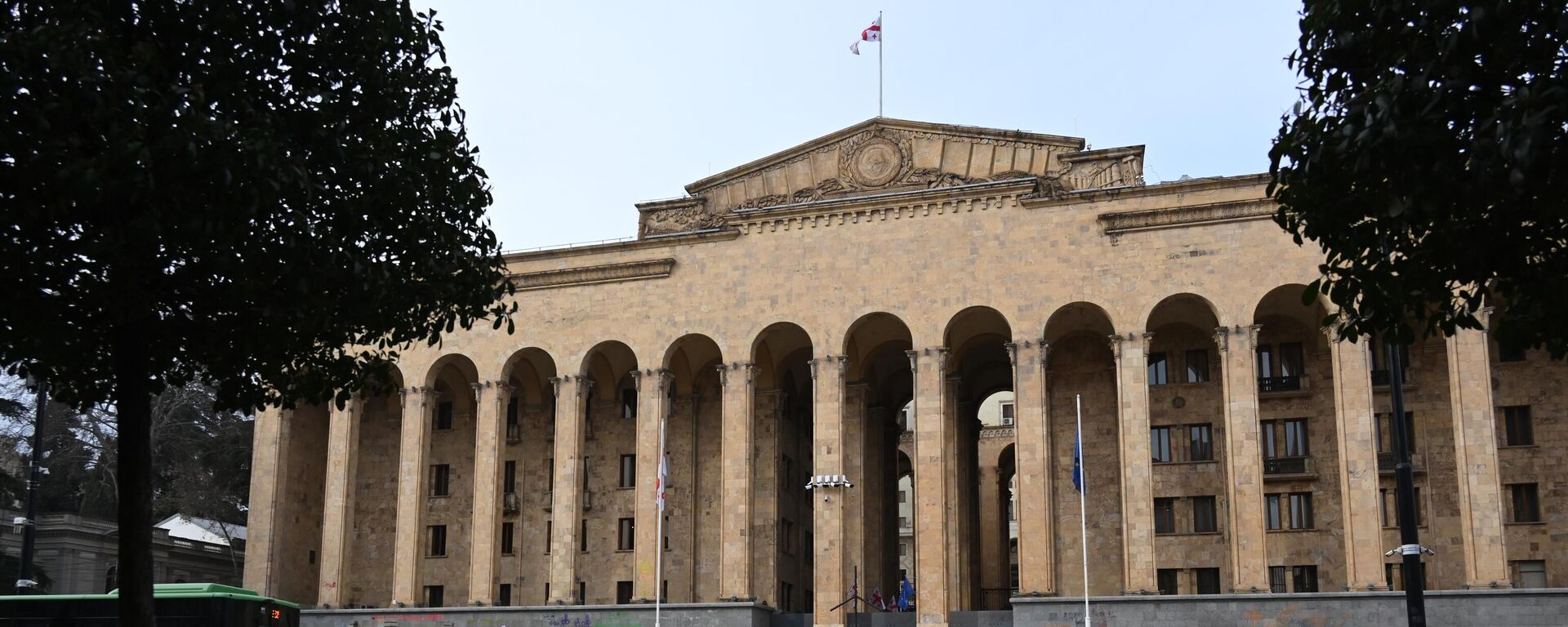 Парламент Грузии. Обстановка на проспекте Руставели 9 марта после разгона митинга оппозиции - Sputnik Грузия, 1920, 16.02.2026
