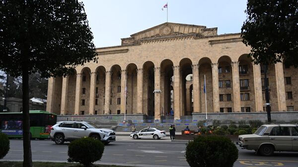 Парламент Грузии. Обстановка на проспекте Руставели 9 марта после разгона митинга оппозиции - Sputnik Грузия