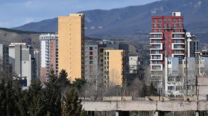 Жилые дома и новостройки в районе Диди Дигоми 