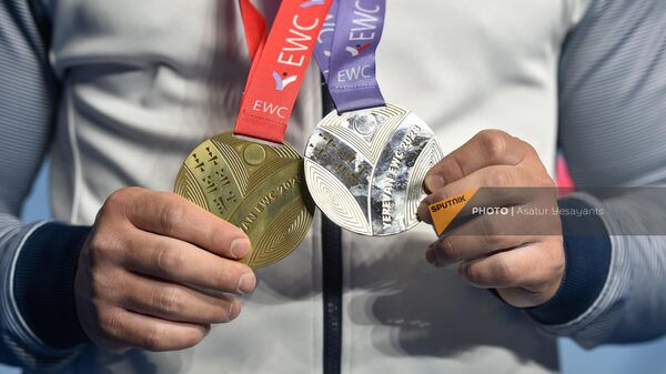 Восемь золотых и семь серебряных медалей – успех тяжелоатлетов из Грузии на ЧЕ