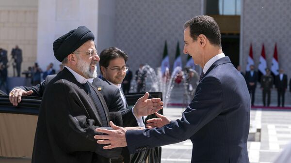Президент Сирии Башар Асад встречает президента Ирана Эбрагима Раиси в Дамаске - Sputnik Грузия