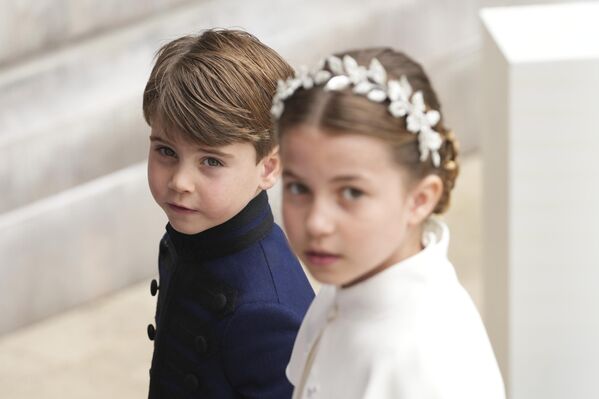 На коронации присутствовали принцесса Шарлотта и принц Луи. - Sputnik Грузия