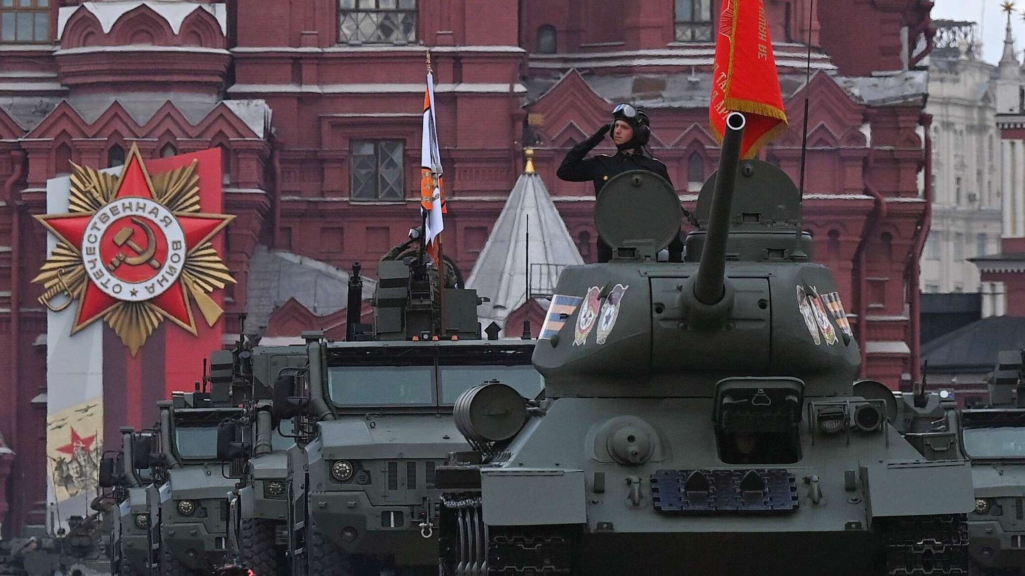 Отменяют парад 9 мая. Кремль парад. День Победы парад. Парад на красной площади 9 мая. Парад Победы Кремль.
