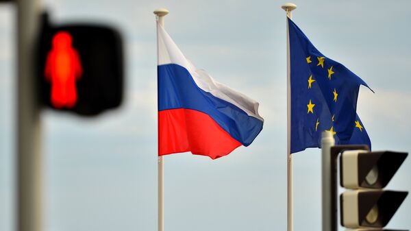 Флаги России и ЕС - Sputnik Грузия