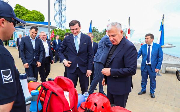 Представители правительства Аджарии проверили, насколько спасатели обеспечены всем необходимым инвентарем и техникой. - Sputnik Грузия