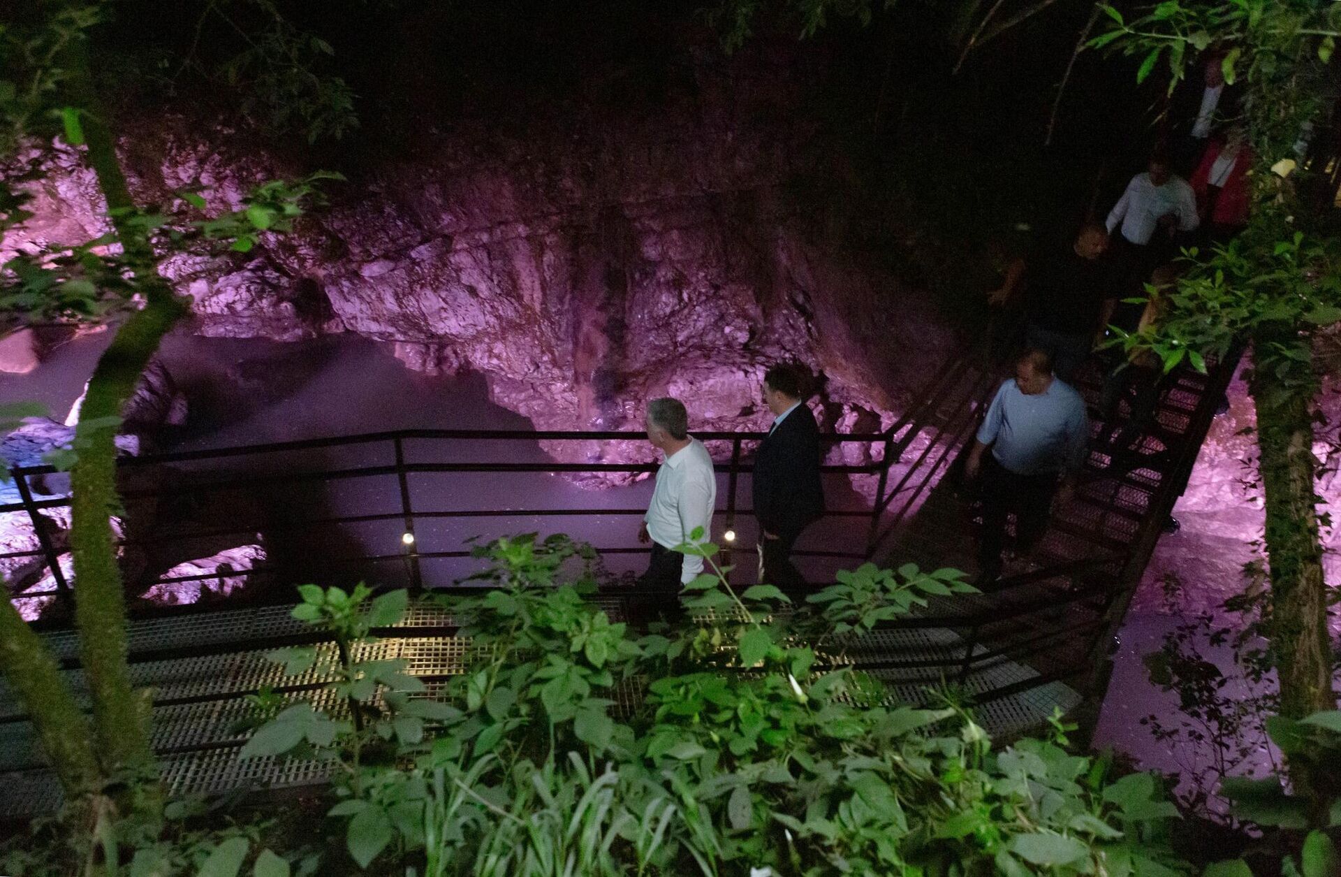 Мартвильский каньон и водопад Окаце на западе Грузии в ночные часы при 3D освещении - Sputnik საქართველო, 1920, 23.06.2023