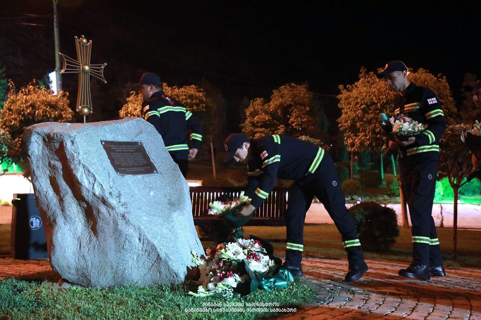 Восемь лет после тбилисского наводнения - грузинские спасатели почтили память жертв - Sputnik Грузия, 1920, 13.06.2023