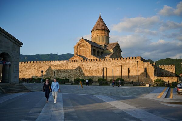 სვეტიცხოვლის ტაძარი ქალაქის მთავარი ღირსშესანიშნაობაა სვეტიცხოვლის ტაძარი ქალაქის მთავარი ღირსშესანიშნაობაა - Sputnik საქართველო
