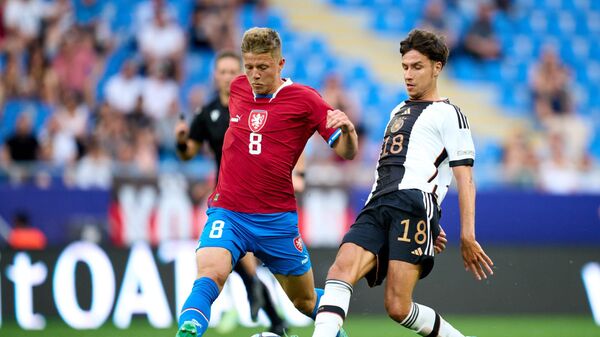 Сборные Чехии и Германии на молодежном чемпионате Европы по футболу - Sputnik Грузия