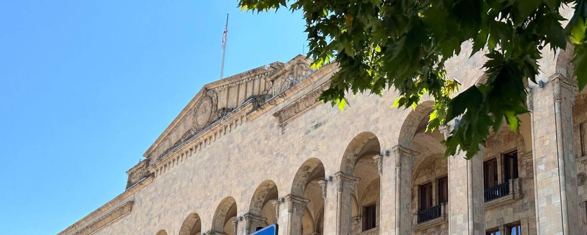 Здание парламента Грузии - Sputnik Грузия, 1920, 03.09.2025