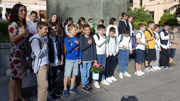 В школах Грузии начался новый учебный год - 1-я тбилисская гимназия - Sputnik Грузия