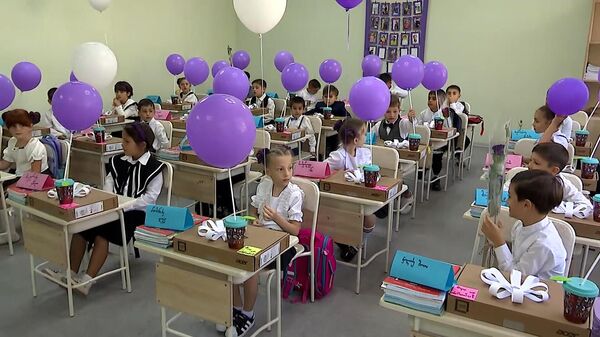 В школах Грузии начался новый учебный год - Sputnik Грузия