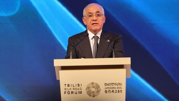 Премьер-министр Азербайджана Али Асадов на Тбилисском форуме Шелкового пути - Sputnik Грузия