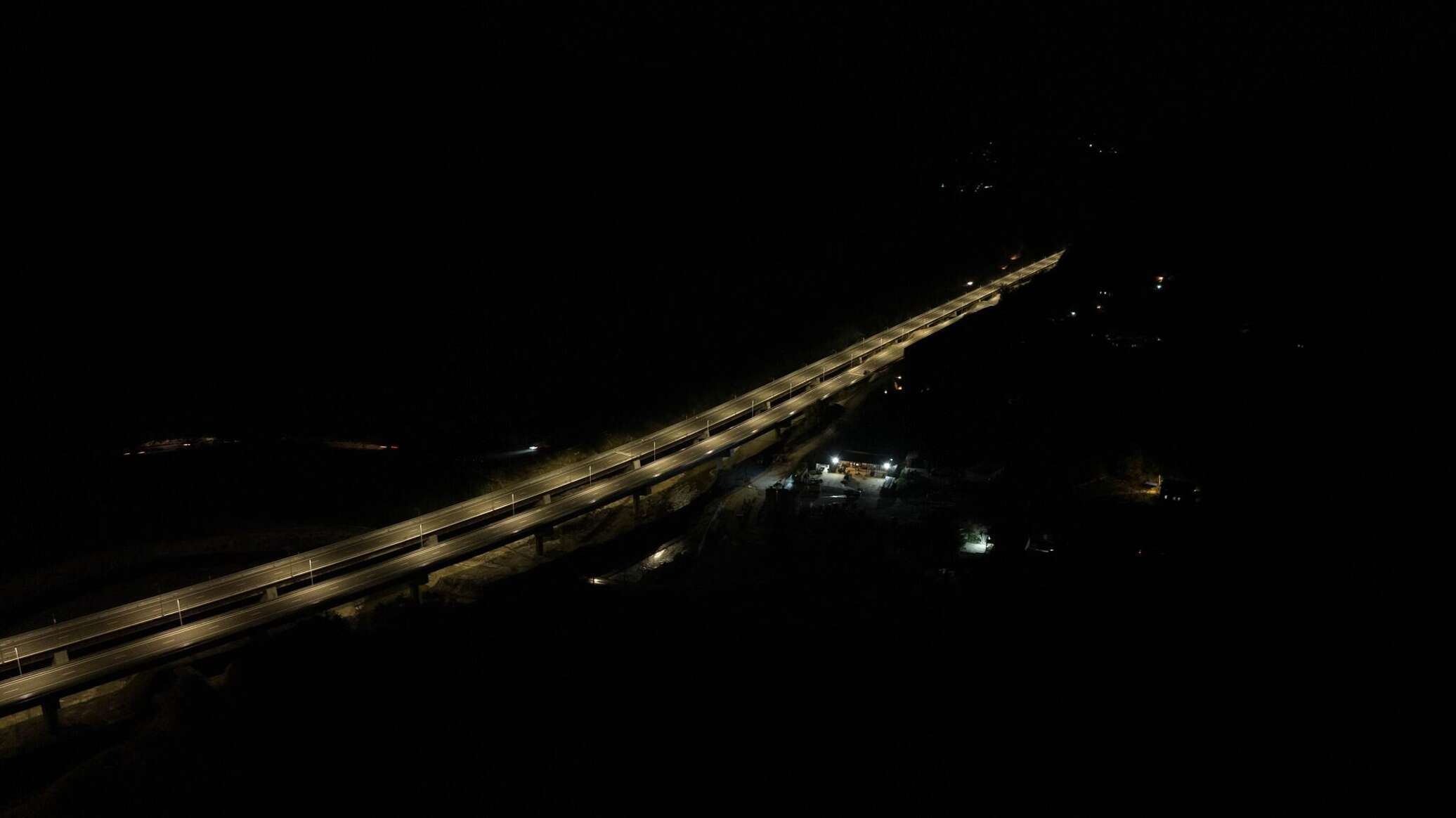 უწყება: რიკოთის მაგისტრალზე გარე განათების კაბელების დაზიანება-ქურდობის ფაქტები ფიქსირდება