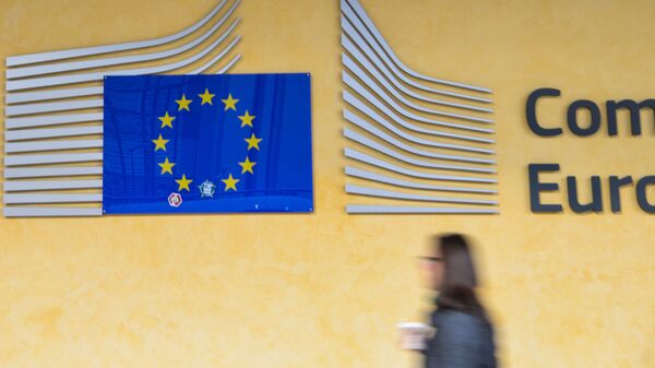 Логотип Евросоюза на здании штаб-квартиры Европейского парламента в Брюсселе - Sputnik Грузия