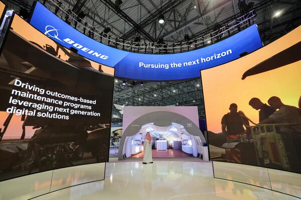კორპორაცია Boeing-ის პავილიონი ავიასალონ Dubai Airshow-2023-ის გახსნაზე. - Sputnik საქართველო