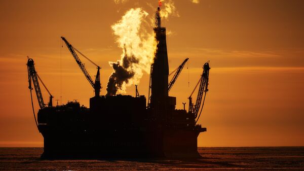 Морская нефтедобывающая платформа Приразломная - Sputnik Грузия