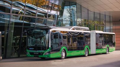 Новый 18-метровый автобус в Тбилиси