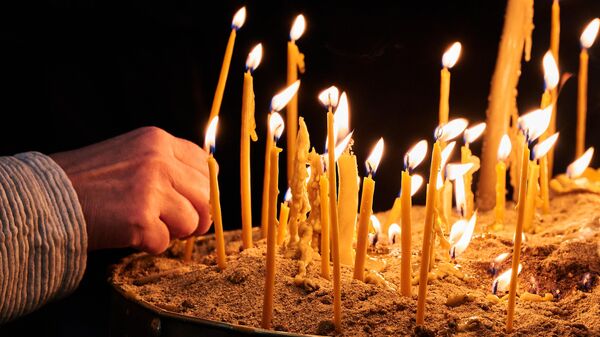 Свечи в церкви - Sputnik Грузия