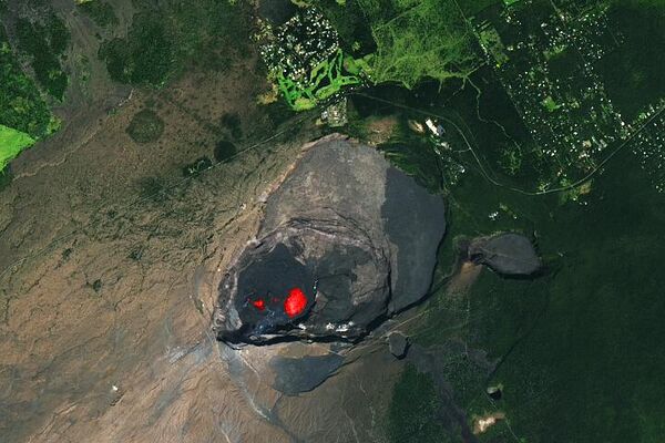 Извержение лавы на вершине Килауэа. - Sputnik Грузия