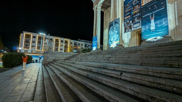 Достопримечтельности Грузии: ночной Кутаиси - фото - Sputnik Грузия