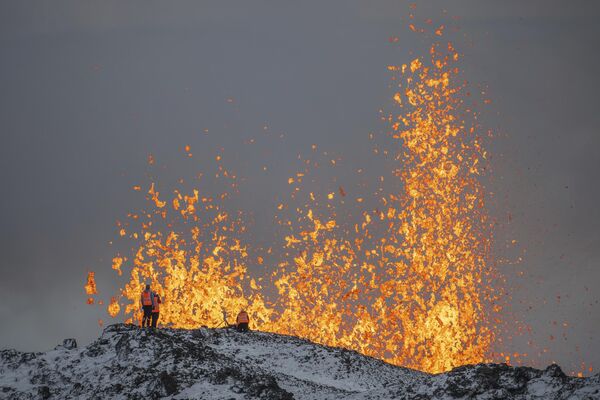 Самым крупным за последнее время стало извержение вулкана Эйяфьядлайёкюдль в 2010 году. - Sputnik Грузия