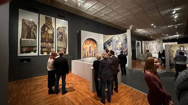 Выставка копий русских и грузинских средневековых фресок и икон в Третьяковской галере - Sputnik Грузия
