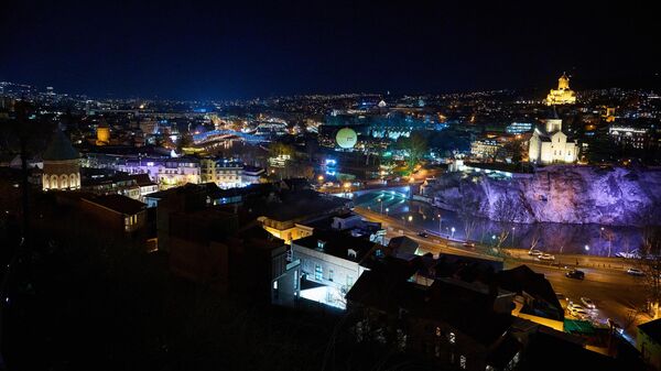 Вид на город Тбилиси в новогоднюю ночь  - Sputnik Грузия