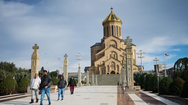 Кафедральный собор Святой Троицы Самеба - Sputnik Грузия