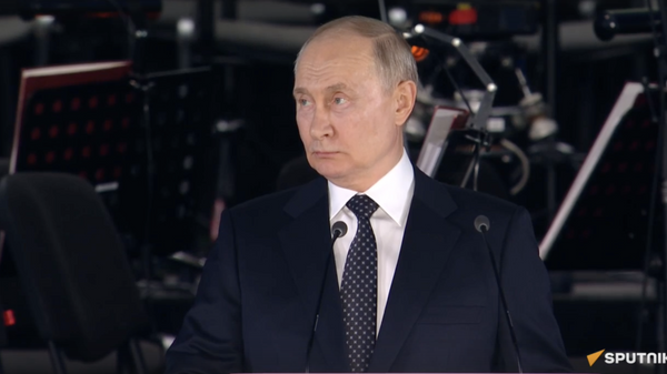 Путин на концерте в честь 80-летия снятия блокады Ленинграда – видео