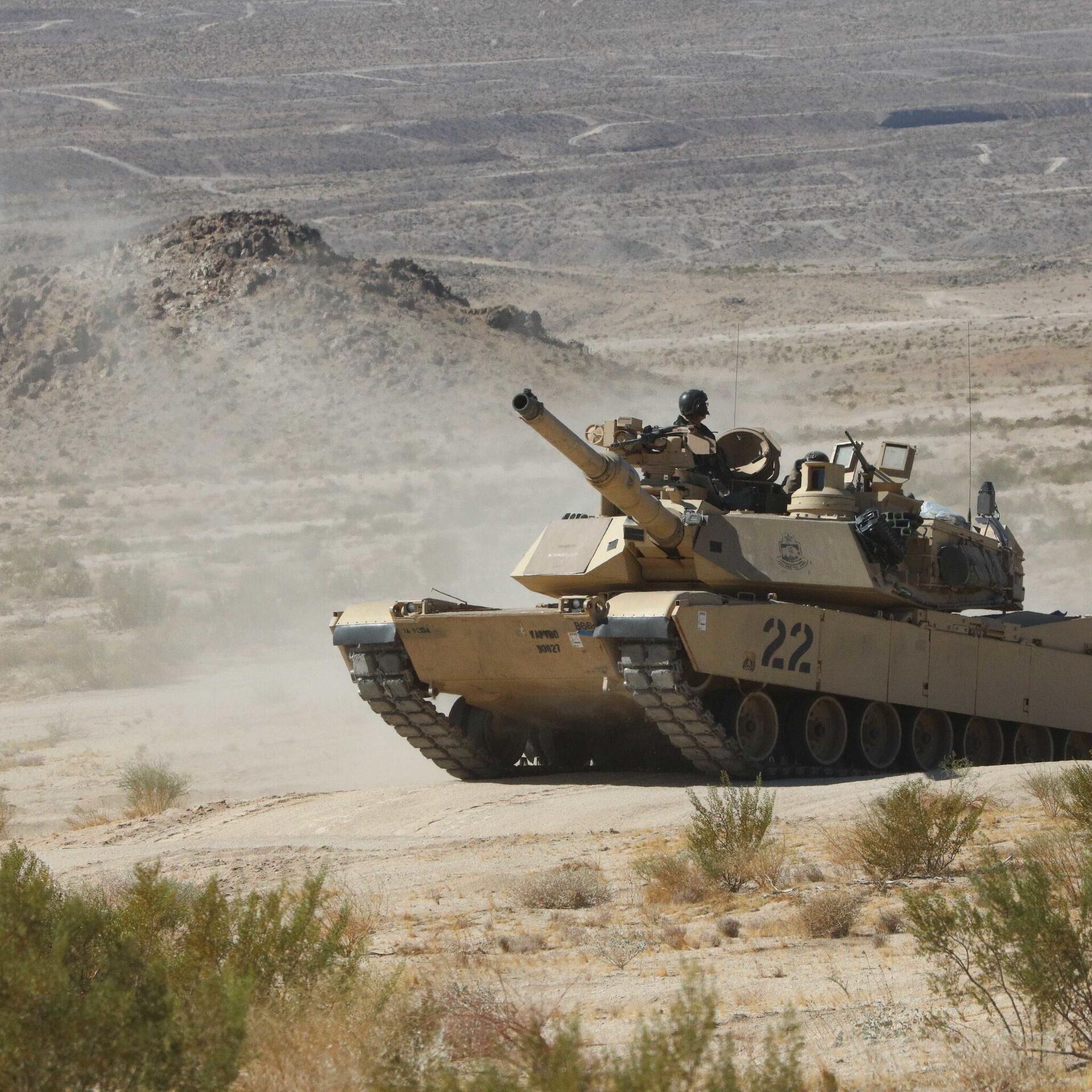 Танк абрамс цена в рублях. M1 Abrams. Танки Америки 2023. Abrams AGDS. Танковый кулак.