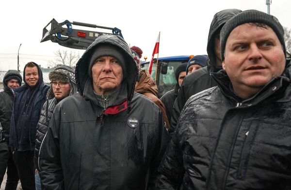 Польские фермеры на акции протеста против импорта сельскохозяйственной продукции из Украины в Рыках, Польша. - Sputnik Грузия