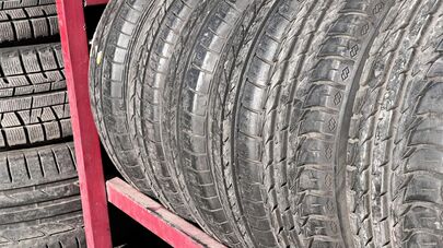 Зимние покрышки и шины , бывшие в употреблении
