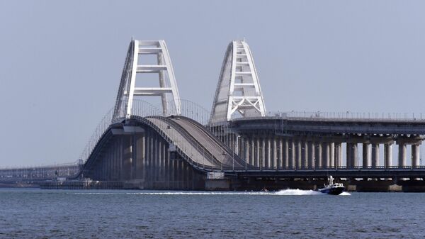 Левую часть Крымского моста открыли для проезда - Sputnik Грузия