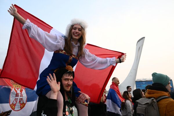 Участники фестиваля во время шествия молодежи стран мира на федеральной территории &quot;Сириус&quot;. - Sputnik Грузия