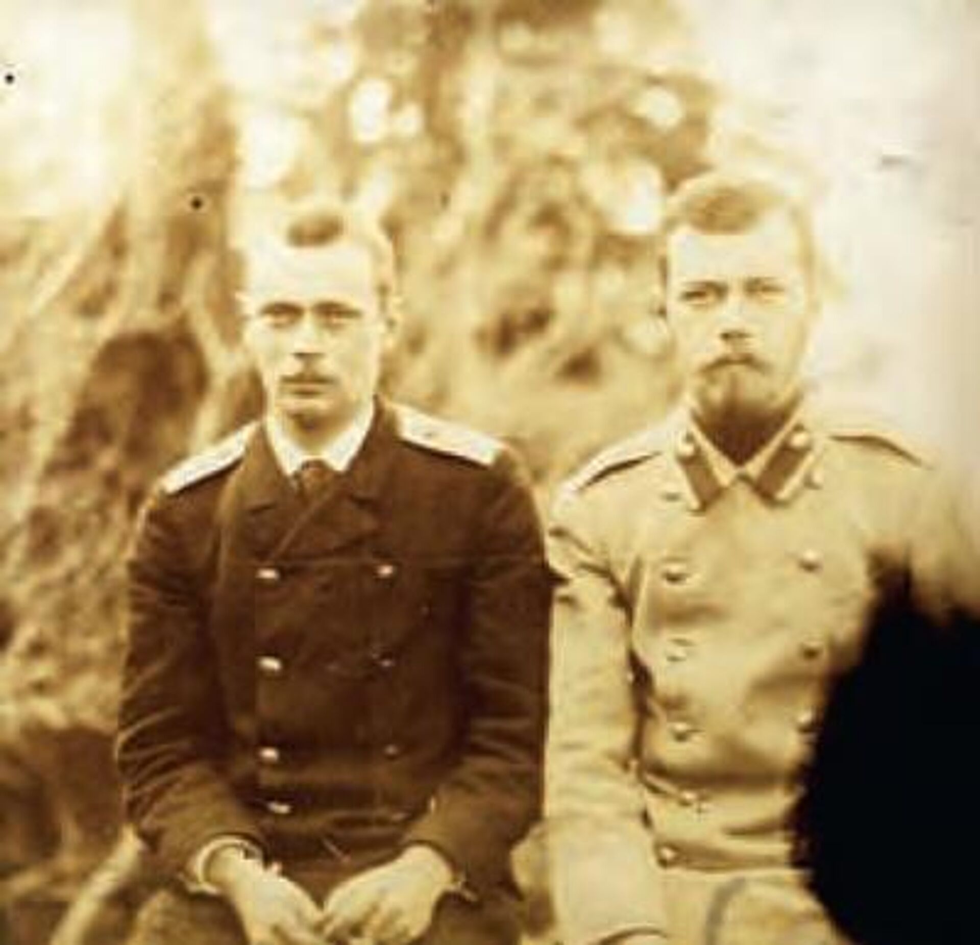 Романовы: Георгий Александрович и Николай II в 1899 г. - Sputnik Грузия, 1920, 13.04.2024