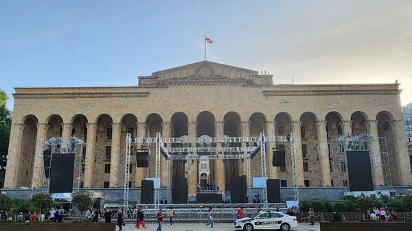 Беспорядки на акции в Тбилиси – в парламенте Грузии отменили заседания