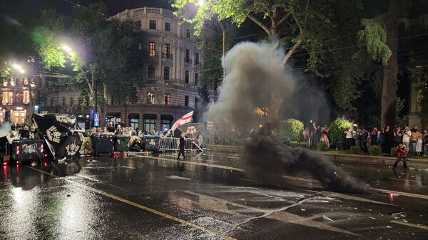 Ночь протестов в Тбилиси: задержаны 63 человека, пострадали 6 полицейских