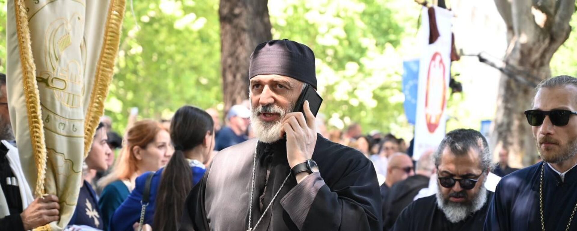 Глава службы Патриархии Грузии по связям с общественностью Андрия Джагмаидзе. День святости семьи отмечается в Грузии 17 мая 2024 года - Sputnik Грузия, 1920, 23.03.2026