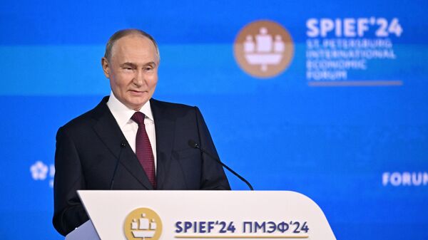 Владимир Путин. ПМЭФ-2024. Пленарное заседание - Sputnik Грузия