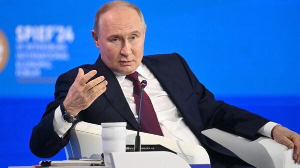 Владимир Путин. ПМЭФ-2024. Пленарное заседание - Sputnik Грузия