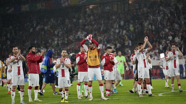 Зарубежные клубы грузинских футболистов подбодрили своих игроков после проигрыша Испании