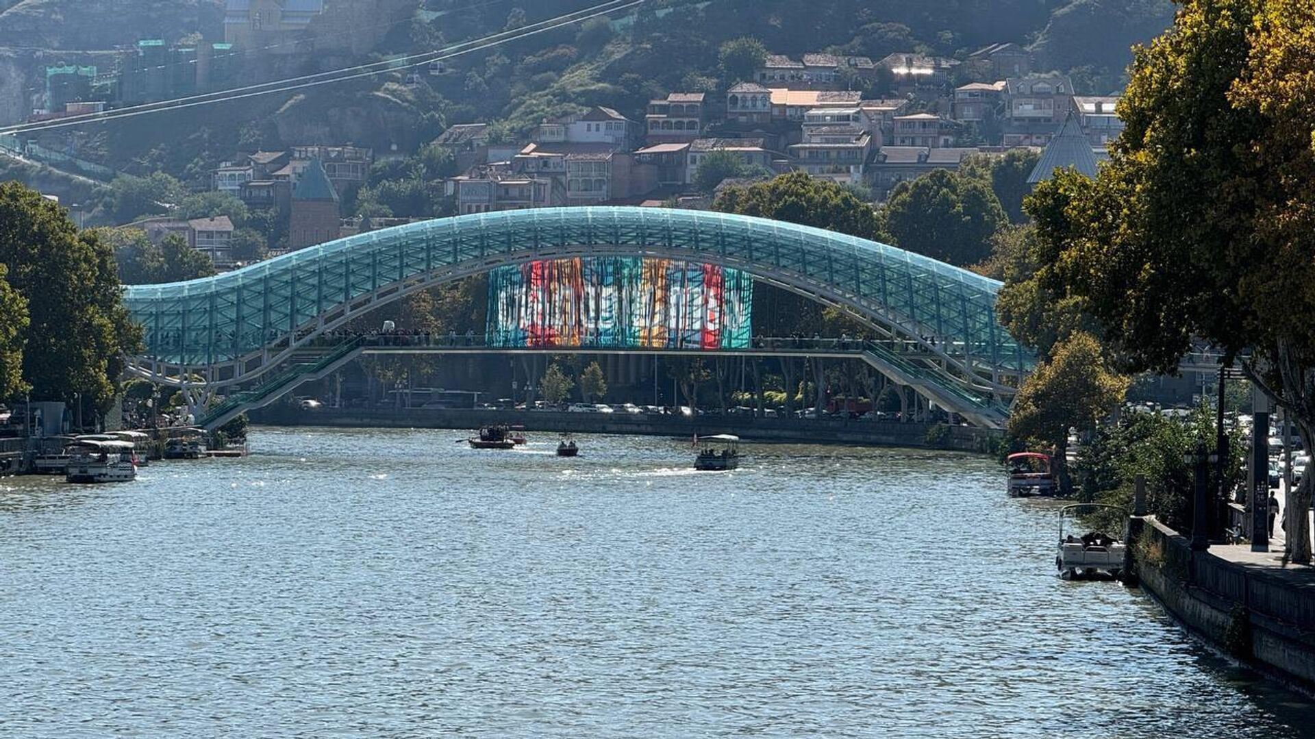 Праздничные мероприятия по случаю празднования дней города Тбилисоба 2024 - Sputnik Грузия, 1920, 17.09.2025