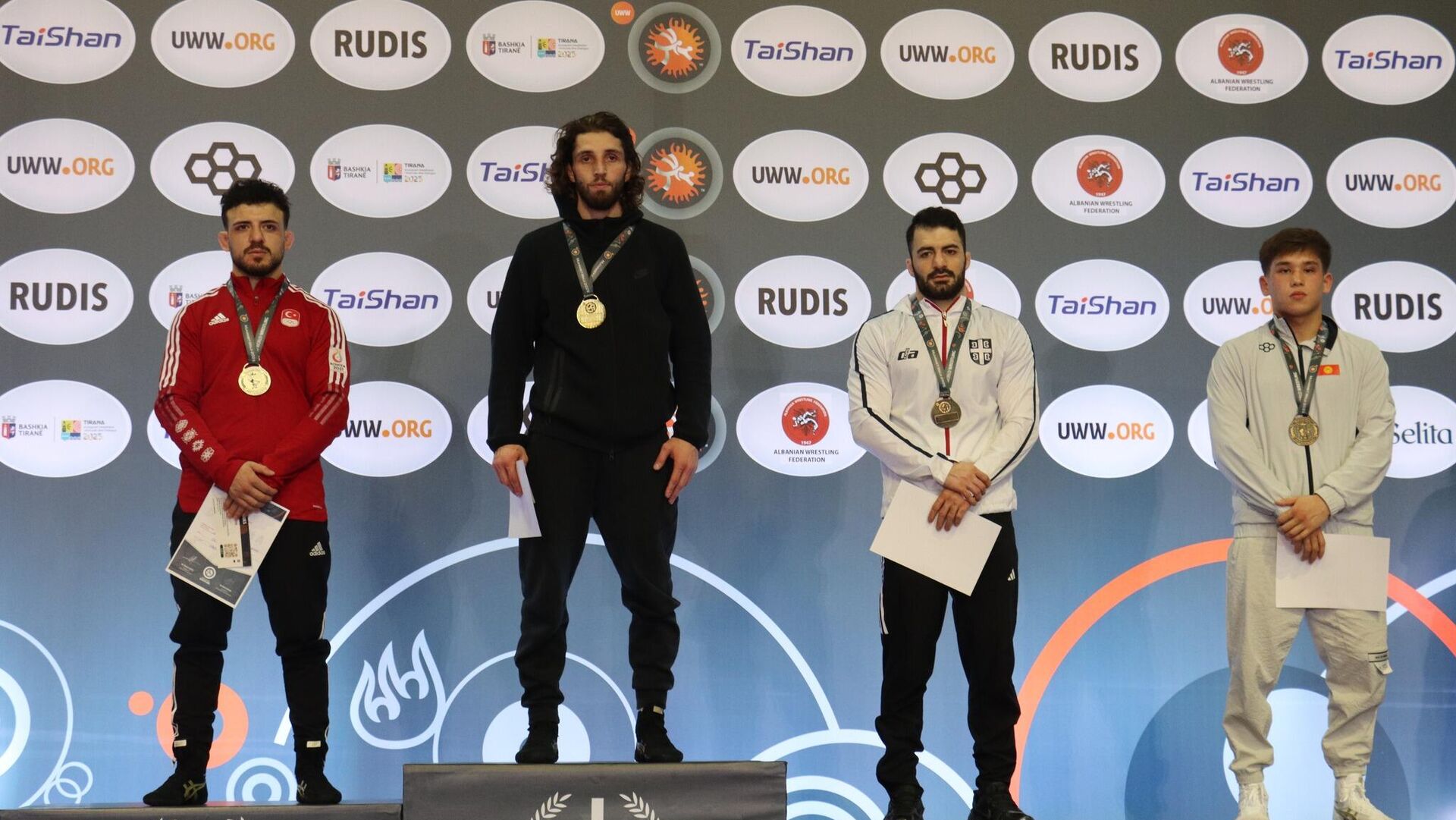 Борцы из Грузии заняли первое место в командном зачете на турнире в Тиране - Sputnik Грузия, 1920, 03.03.2025