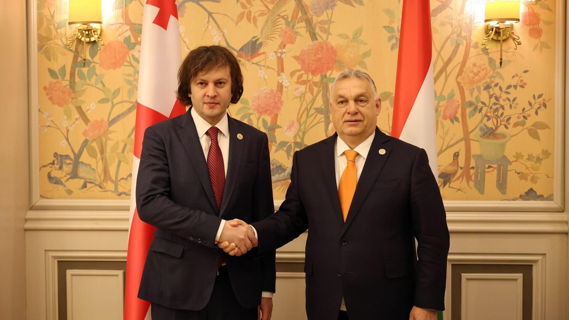 საქართველოსა და უნგრეთის პრემიერ-მინისტრების ირაკლი კობახიძისა და ვიქტორ ორბანის შეხვედრა საქართველოსა და უნგრეთის პრემიერ-მინისტრების ირაკლი კობახიძისა და ვიქტორ ორბანის შეხვედრა - Sputnik საქართველო, 1920, 12.04.2025