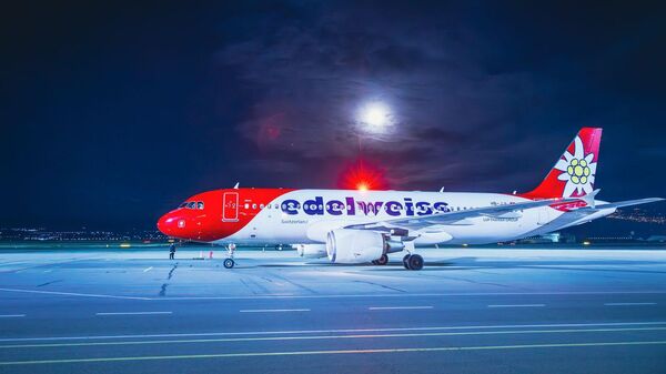 Самолет авиакомпании Edelweiss - Sputnik Грузия