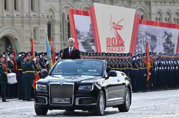 1. რუსეთის თავდაცვის მინისტრი ანდრეი ბელოუსოვი მოსკოვის წითელ მოედანზე, დიდ სამამულო ომში გამარჯვების 80 წლისთავისადმი მიძღვნილ სამხედრო აღლუმზე. 1. რუსეთის თავდაცვის მინისტრი ანდრეი ბელოუსოვი მოსკოვის წითელ მოედანზე, დიდ სამამულო ომში გამარჯვების 80 წლისთავისადმი მიძღვნილ სამხედრო აღლუმზე. - Sputnik საქართველო