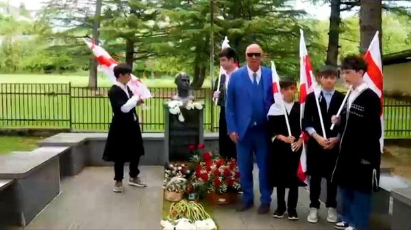 Место, где начинался путь героя: в Джвари почтили память Мелитона Кантария - Sputnik Грузия