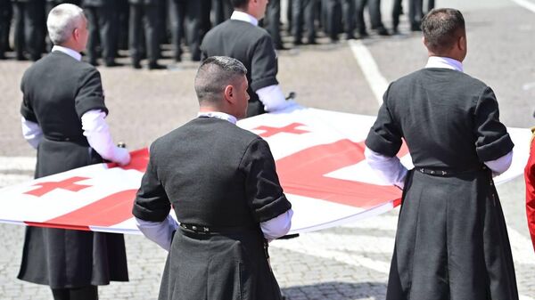 Принесение присяги новобранцами на площади Свободы в День независимости Грузии 26 мая - Sputnik Грузия